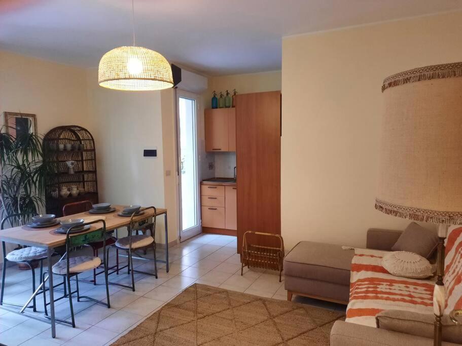 Apartamento Centrale Vicino Spiagge E Ciclabile + Box-Auto ! Arma di Taggia Exterior foto