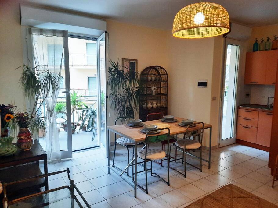 Apartamento Centrale Vicino Spiagge E Ciclabile + Box-Auto ! Arma di Taggia Exterior foto